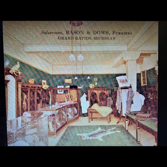 Authentic Mink Coat - Picture 5 of 6